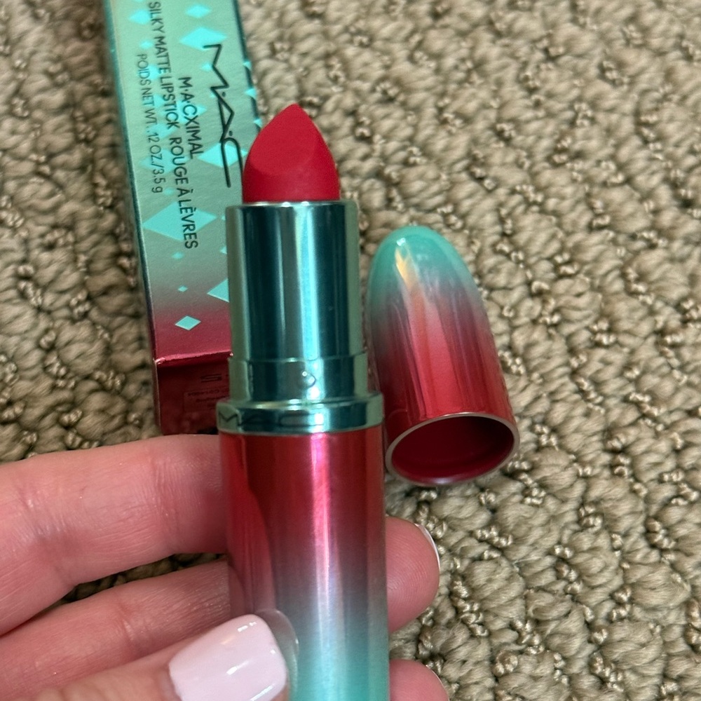 MAC Cosmetics Silky Matte Lipstick -Ruby Moo